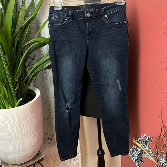 Kut from the Kloth Diana Ankle Distressed Skinny Jeans - Picture 2 of 9